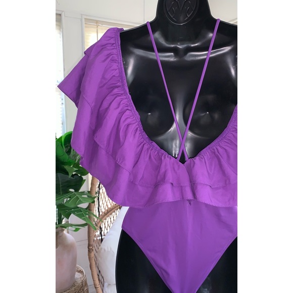 Zara Ruffled Deep V-neck One Piece Swimsuit Size Medium - Picture 13 of 13